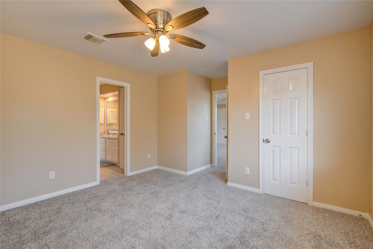 Bathroom, Empty room, Interior