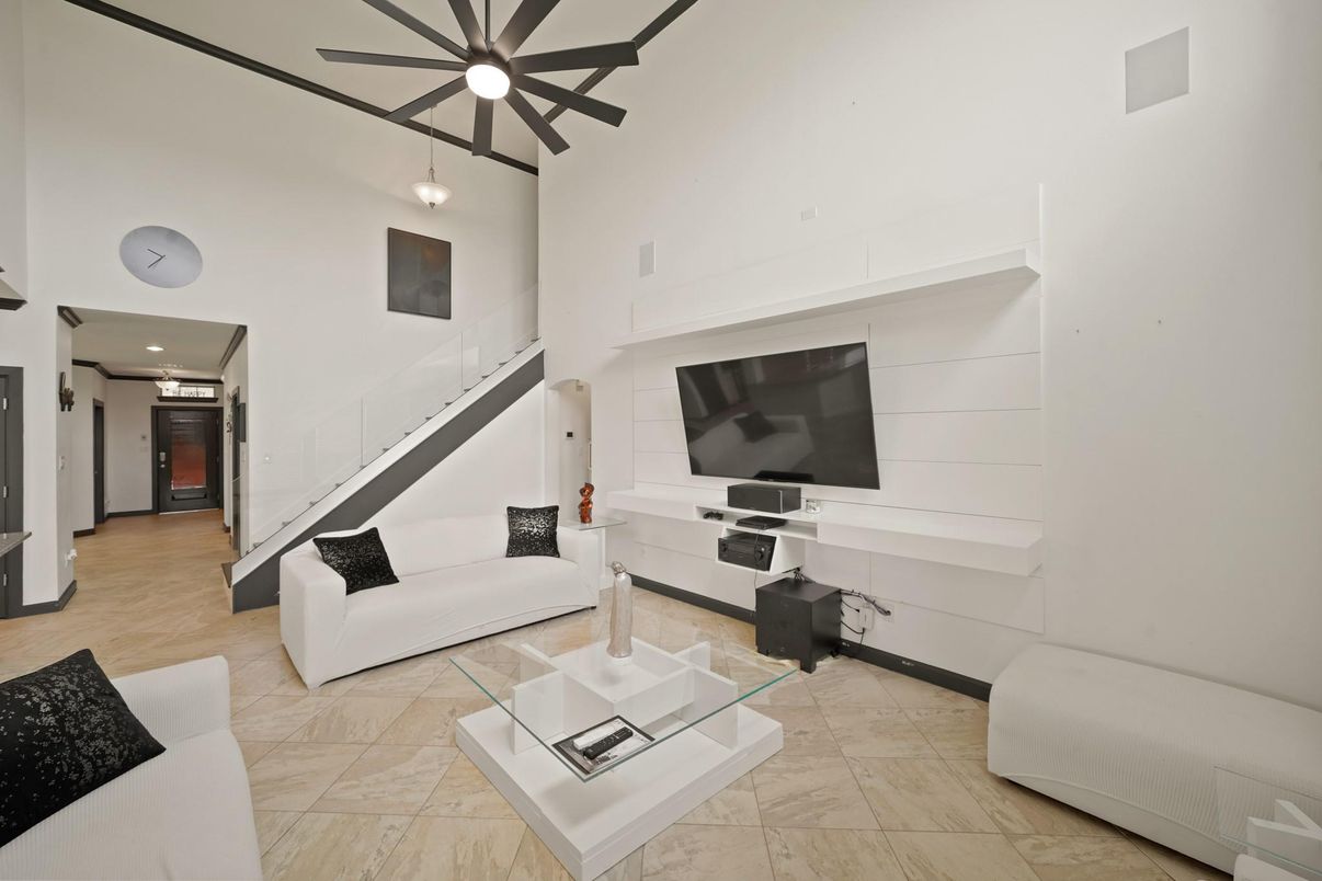 Interior, Living room, Pendant Lights