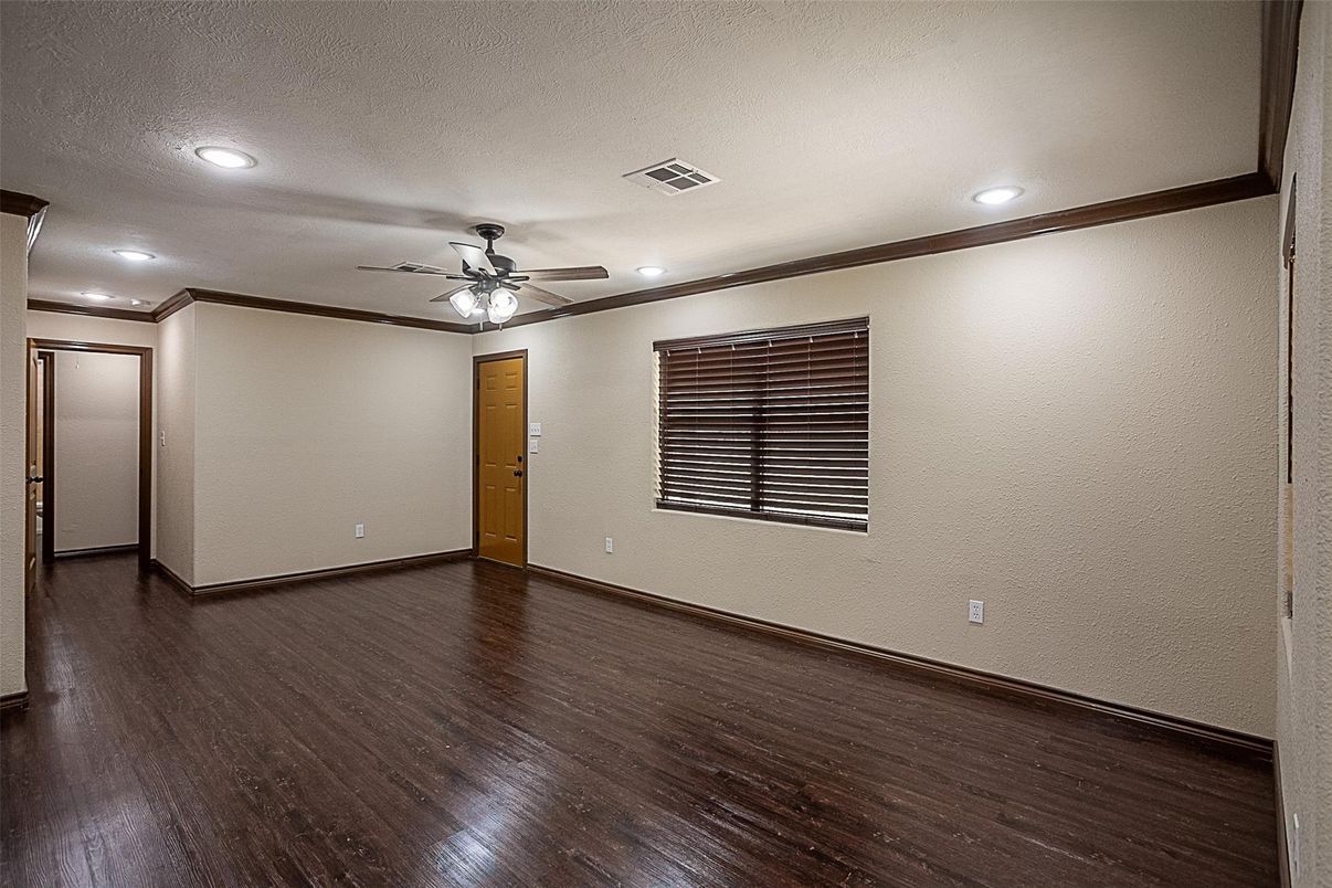 Empty room, Interior, Recessed Lighting, Wood Texture Flooring