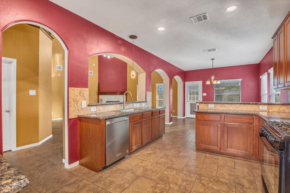 Interior, Kitchen, Pendant Lights, Recessed Lighting