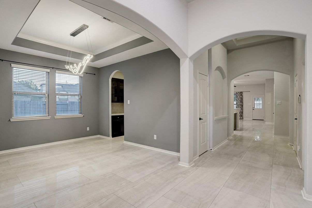 Empty room, Interior, Pendant Lights