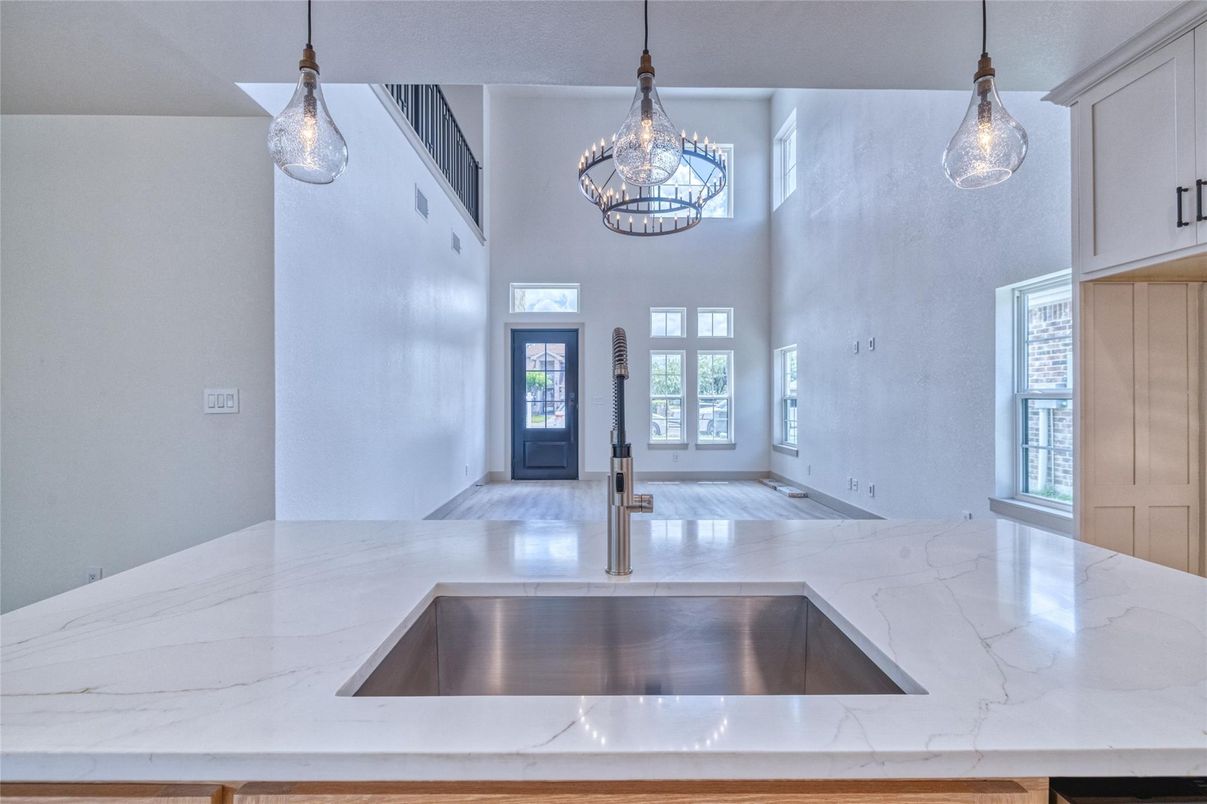 Chandelier, Interior, Marble, Pendant Lights