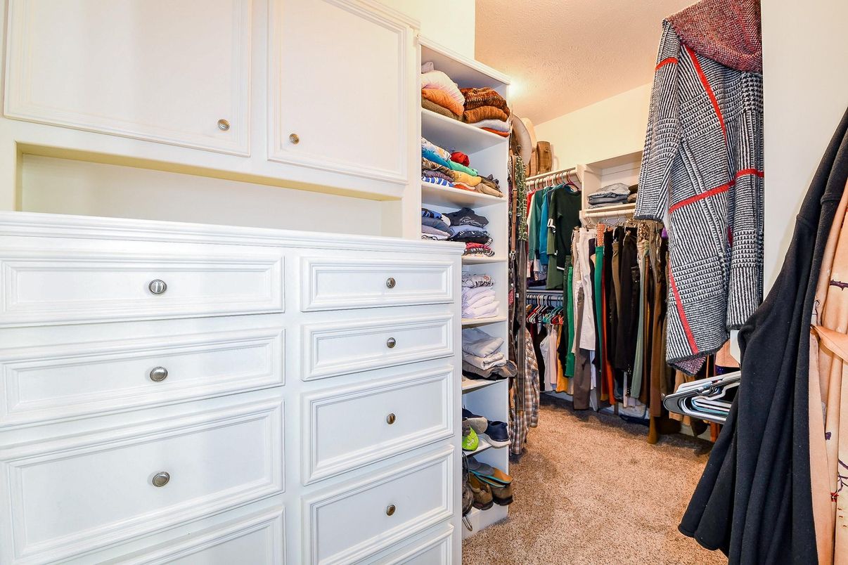 Interior, Walk-in Closets
