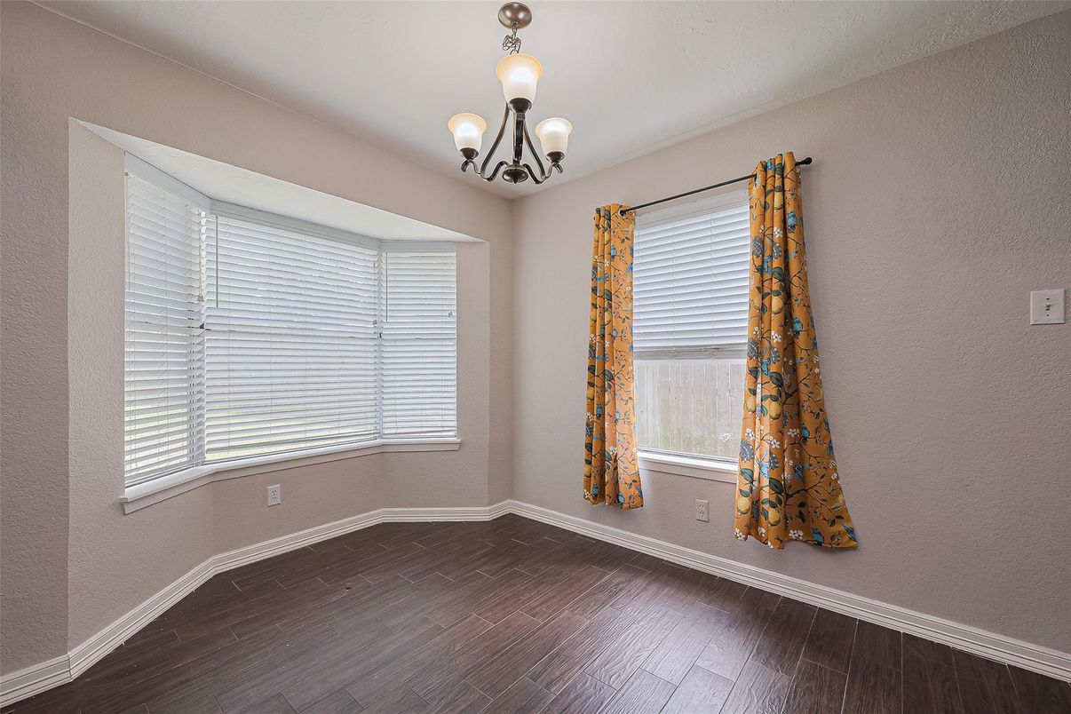 Chandelier, Empty room, Interior, Wood Texture Flooring