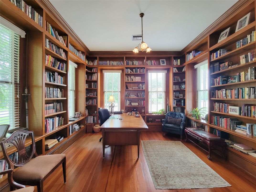 Home Office, Interior, Pendant Lights, Wood Texture Flooring
