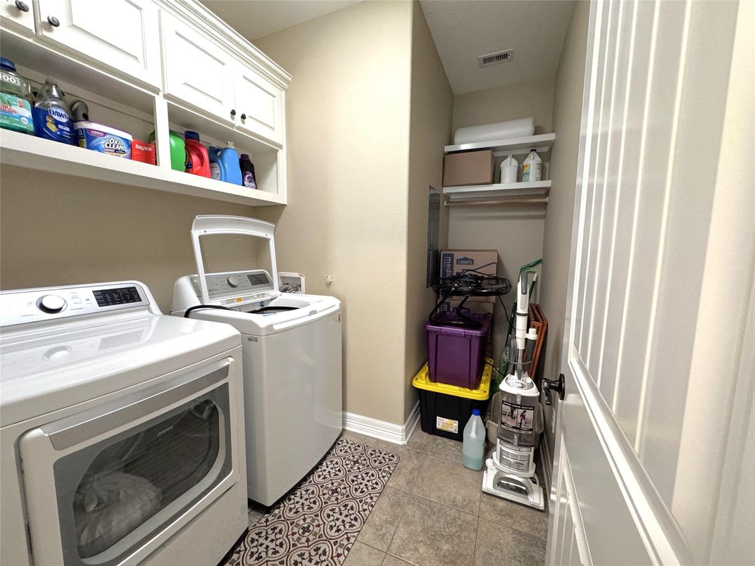 Interior, Washer
