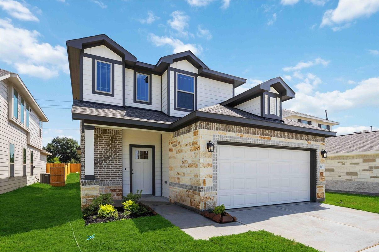 Attached, Exterior, Facade, Brick Facade, American Craftsman