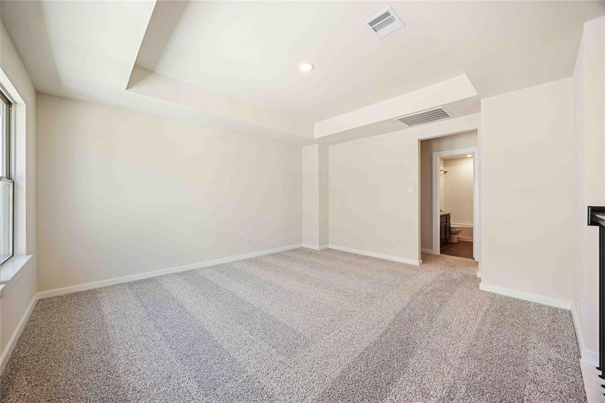 Empty room, Interior, Recessed Lighting
