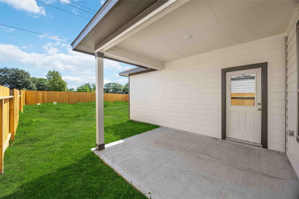 Backyard, Exterior