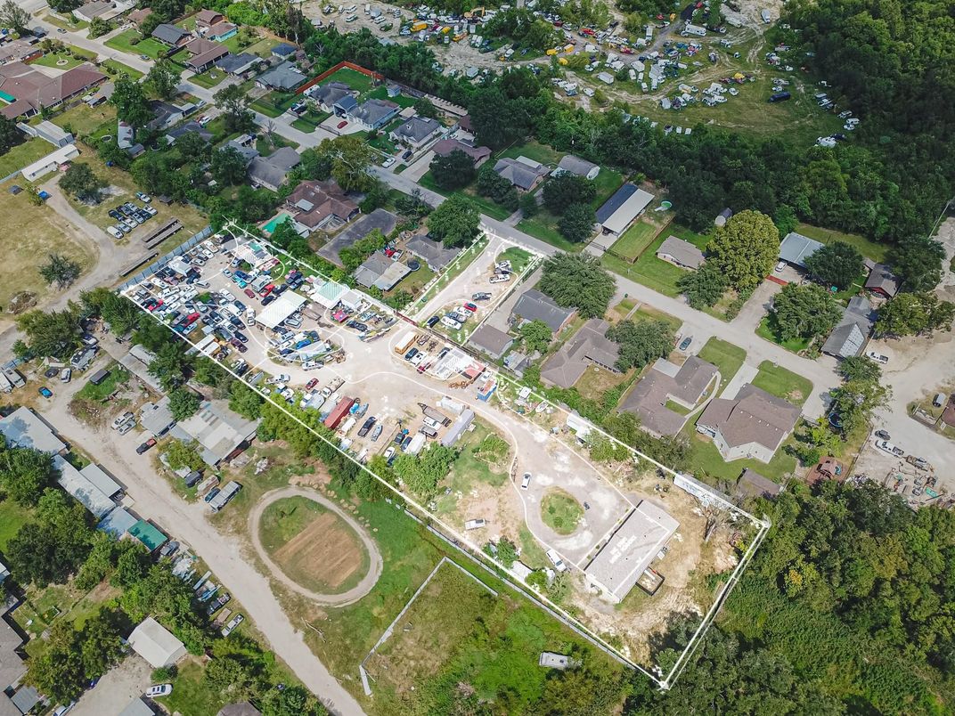 Exterior, Drone