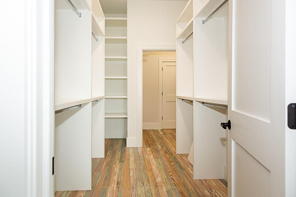 Interior, Walk-in Closets, Wood Texture Flooring
