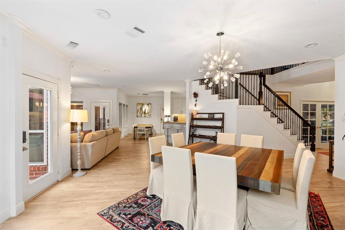 Dining room, Interior, Living room, Pendant Lights, Recessed Lighting, Wood Texture Flooring