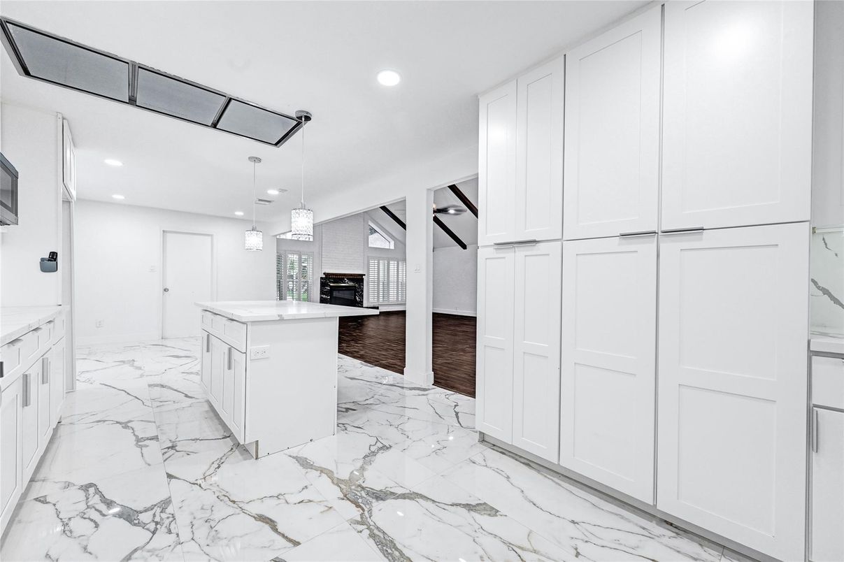 Interior, Kitchen, Marble, Pendant Lights, Recessed Lighting