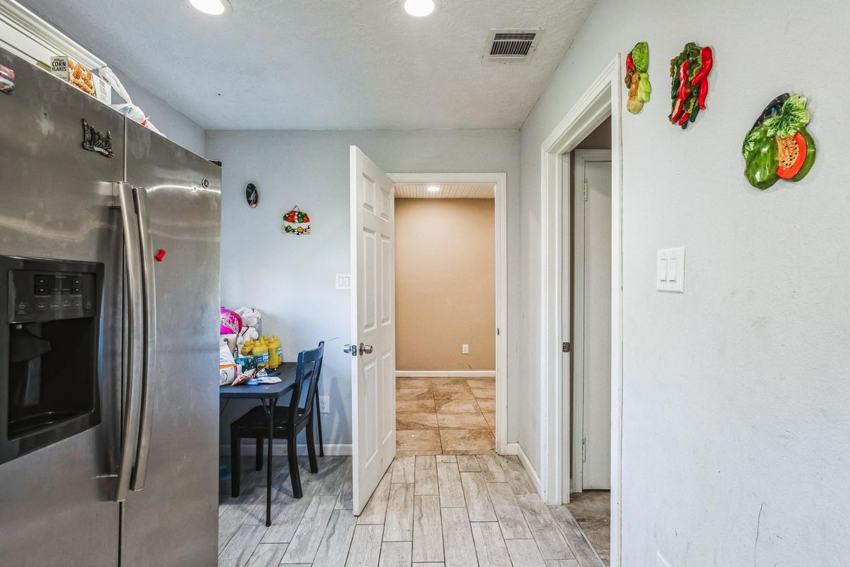 Dining room, Interior, Kitchen, Recessed Lighting