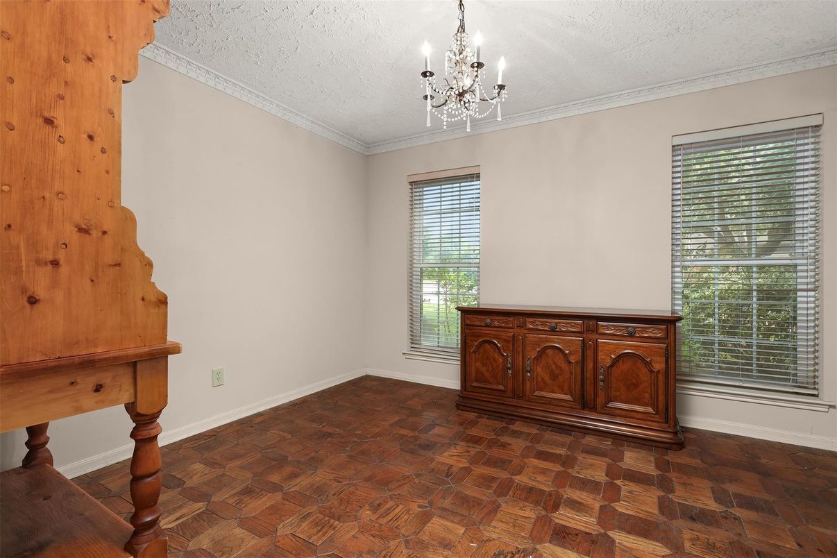 Chandelier, Empty room, Interior