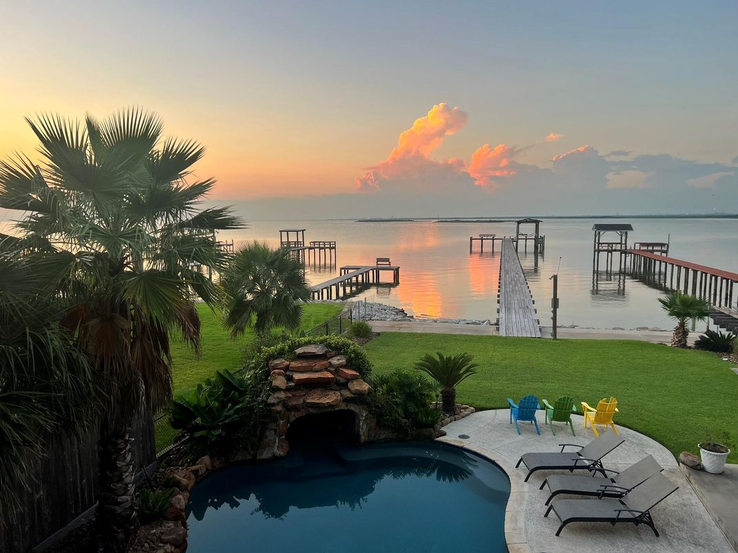 Exterior, Pool, Water
