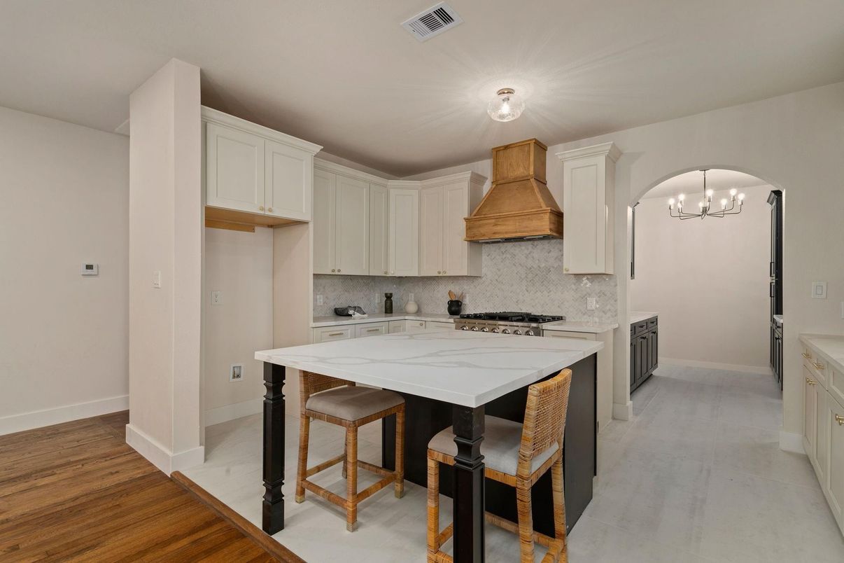 Chandelier, Interior, Kitchen, Wood Texture Flooring