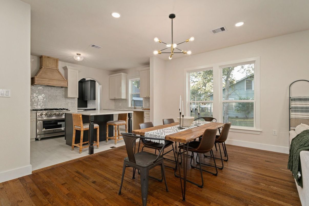 Dining room, Interior, Kitchen, Pendant Lights, Recessed Lighting, Stainless Steel Appliances, Wood Texture Flooring