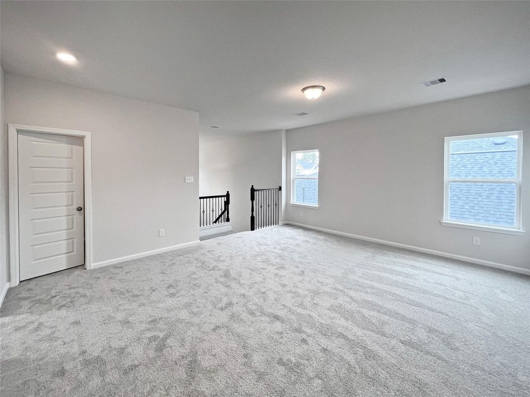 Empty room, Interior, Recessed Lighting