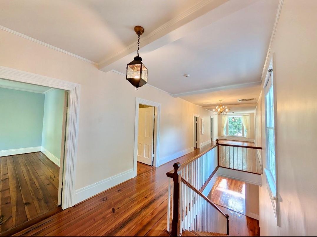 Interior, Pendant Lights, Wood Texture Flooring