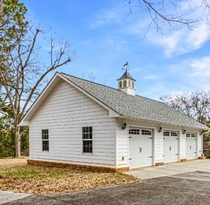 Attached, Exterior, Facade, Ranch