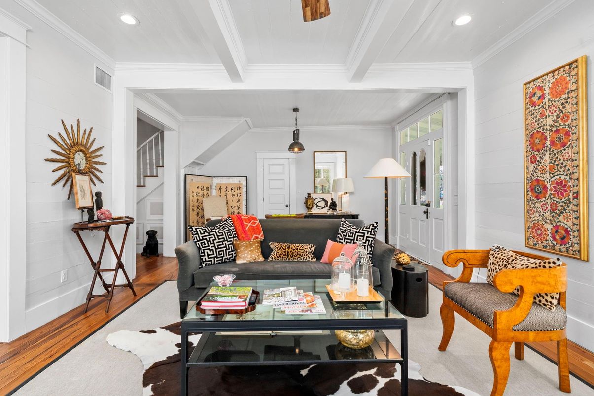 Interior, Living room, Pendant Lights, Recessed Lighting, Wood Texture Flooring
