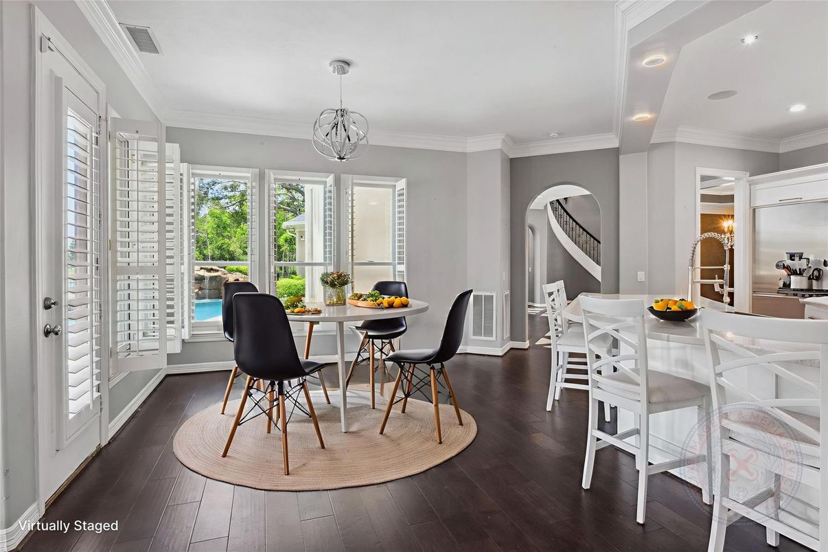 Dining room, Interior, Pendant Lights, Recessed Lighting, Wood Texture Flooring