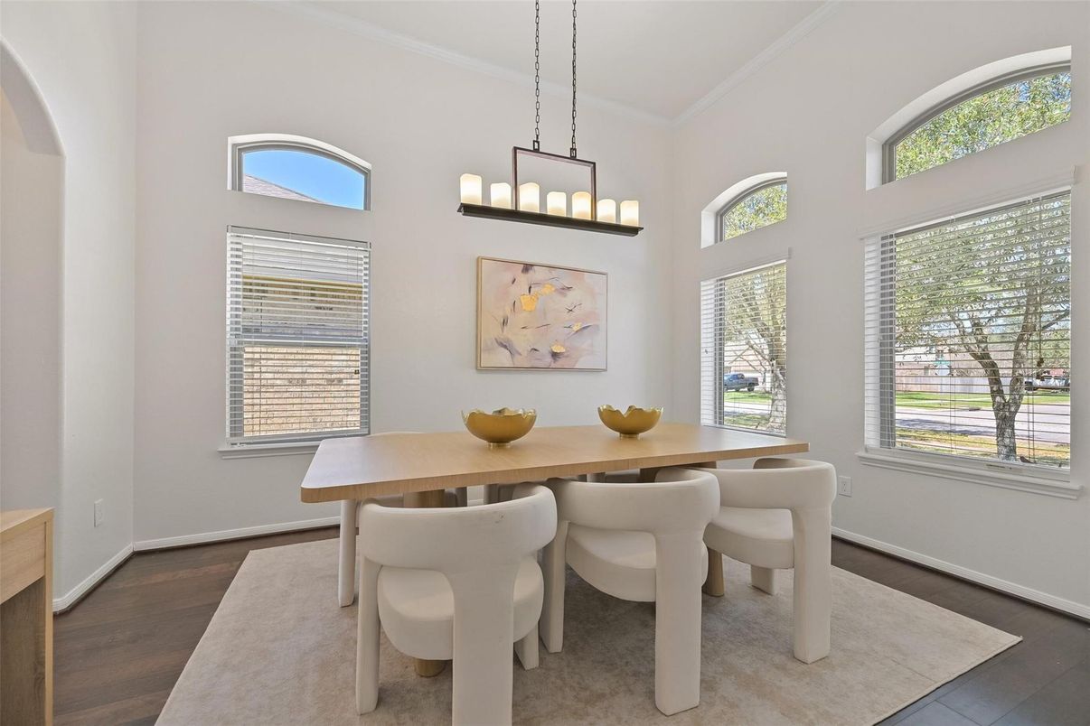 Chandelier, Dining room, Interior, Pendant Lights, Wood Texture Flooring
