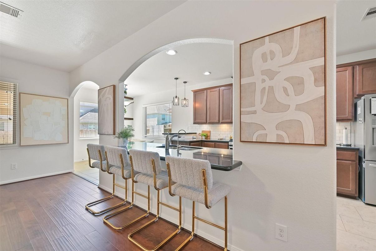 Interior, Kitchen, Pendant Lights, Recessed Lighting, Wood Texture Flooring