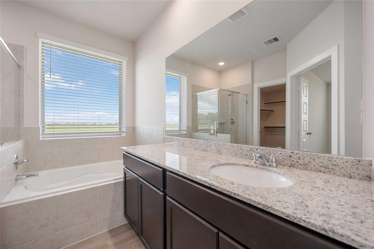 Bathroom, Dual Sink Vanities, Interior, Recessed Lighting