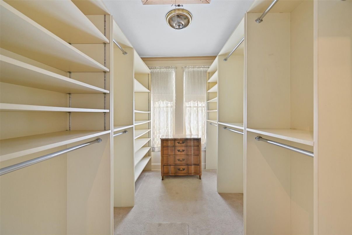 Interior, Walk-in Closets