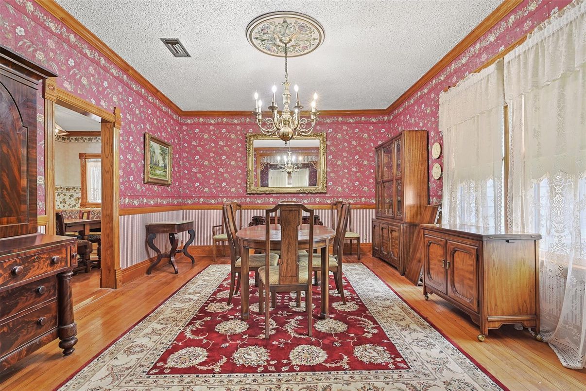 Chandelier, Dining room, Interior, Wood Texture Flooring