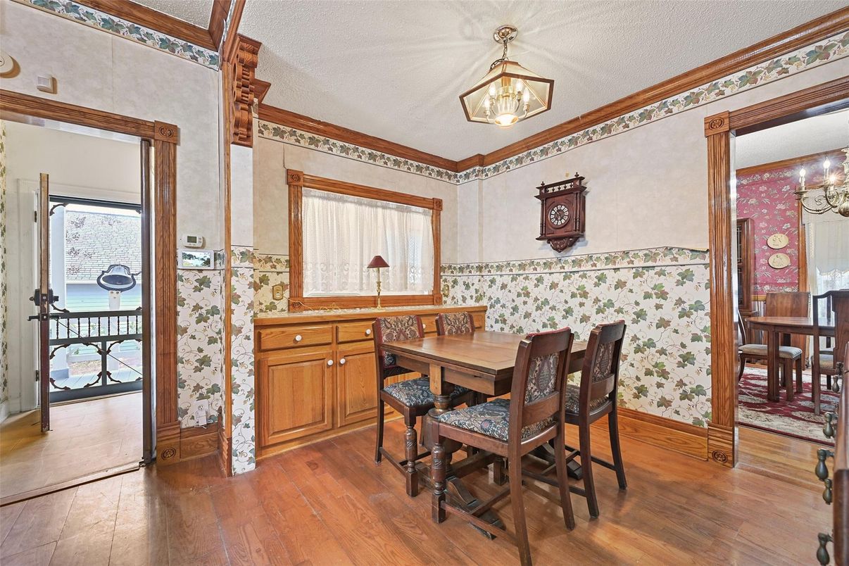 Chandelier, Dining room, Interior, Wood Texture Flooring