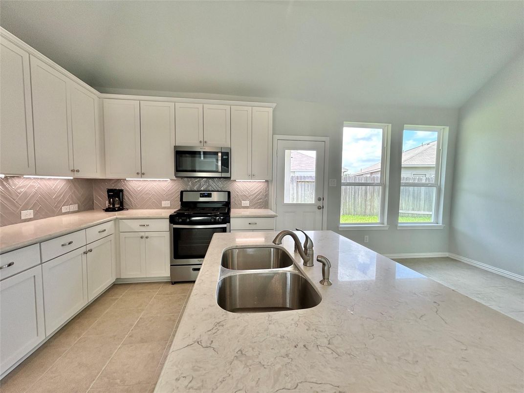 Interior, Kitchen, Marble, Stainless Steel Appliances