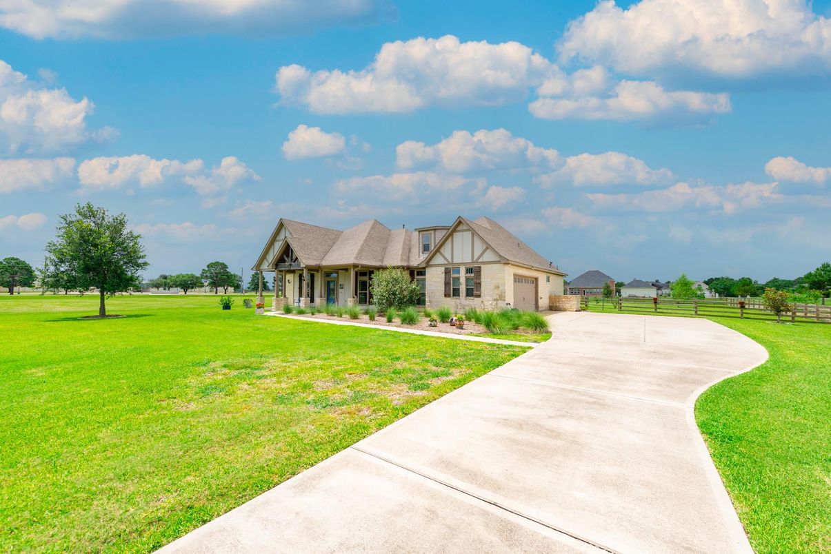 Backyard, Exterior, Facade, Tudor Revival