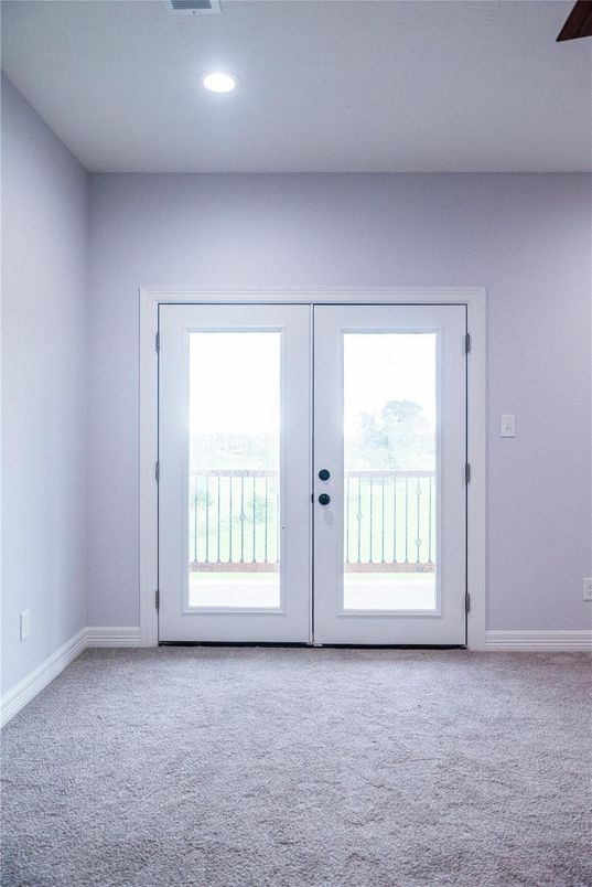 Empty room, Interior, Recessed Lighting