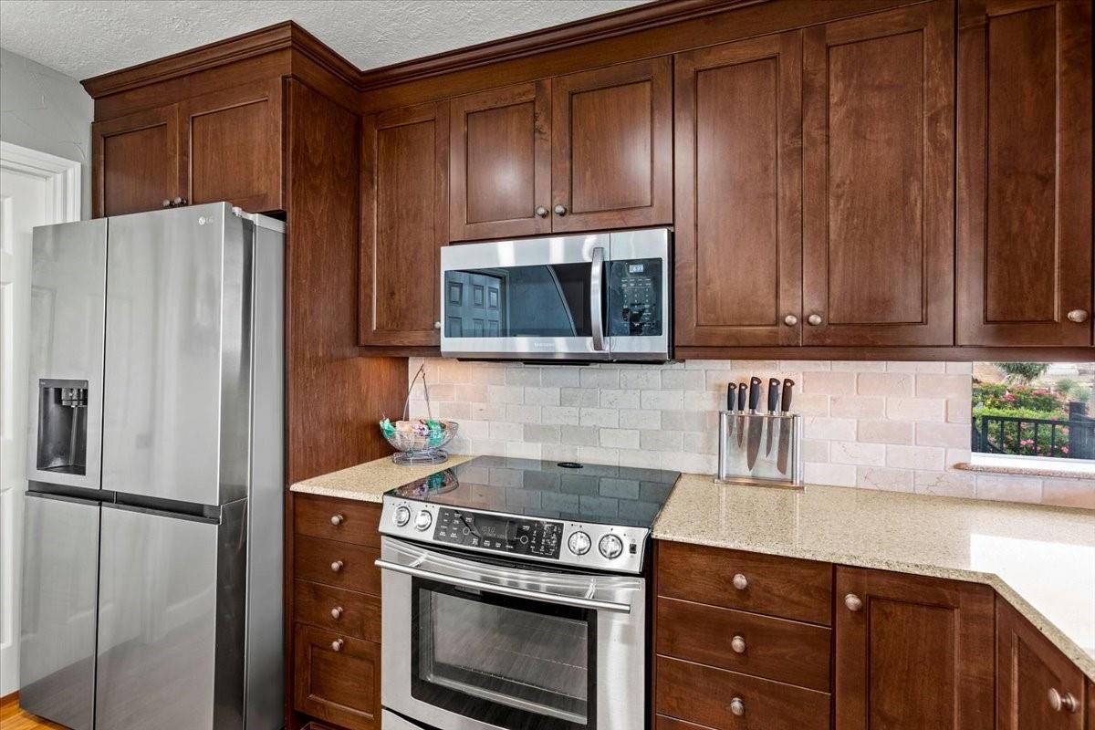 Interior, Kitchen, Stainless Steel Appliances
