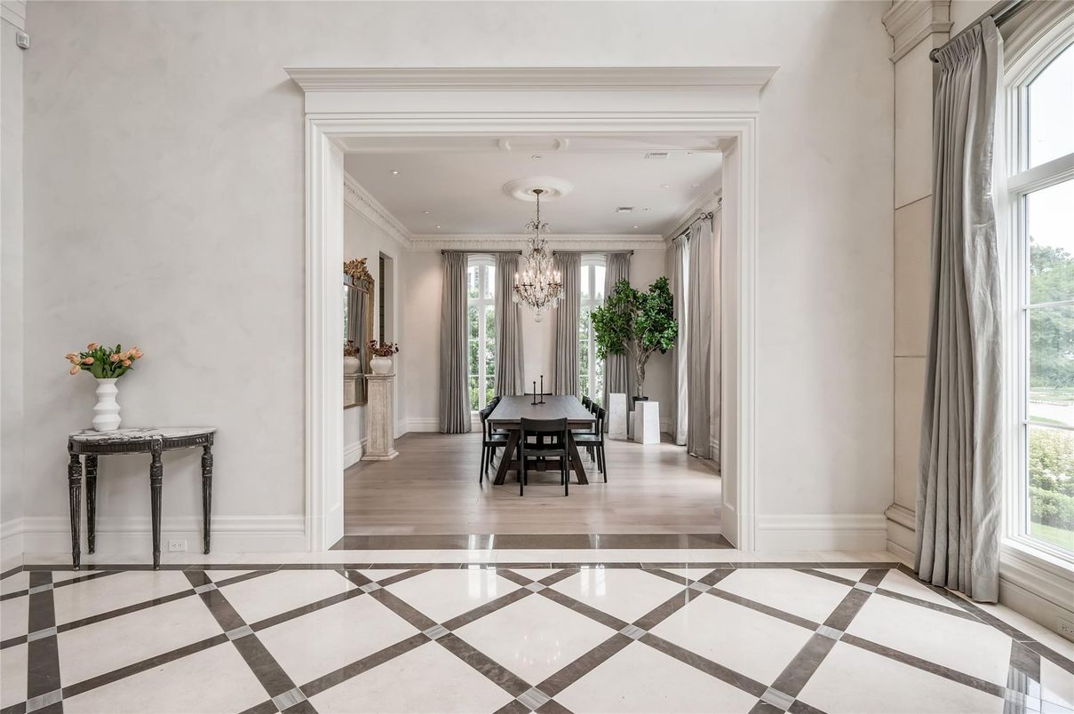 Chandelier, Dining room, Interior, Recessed Lighting