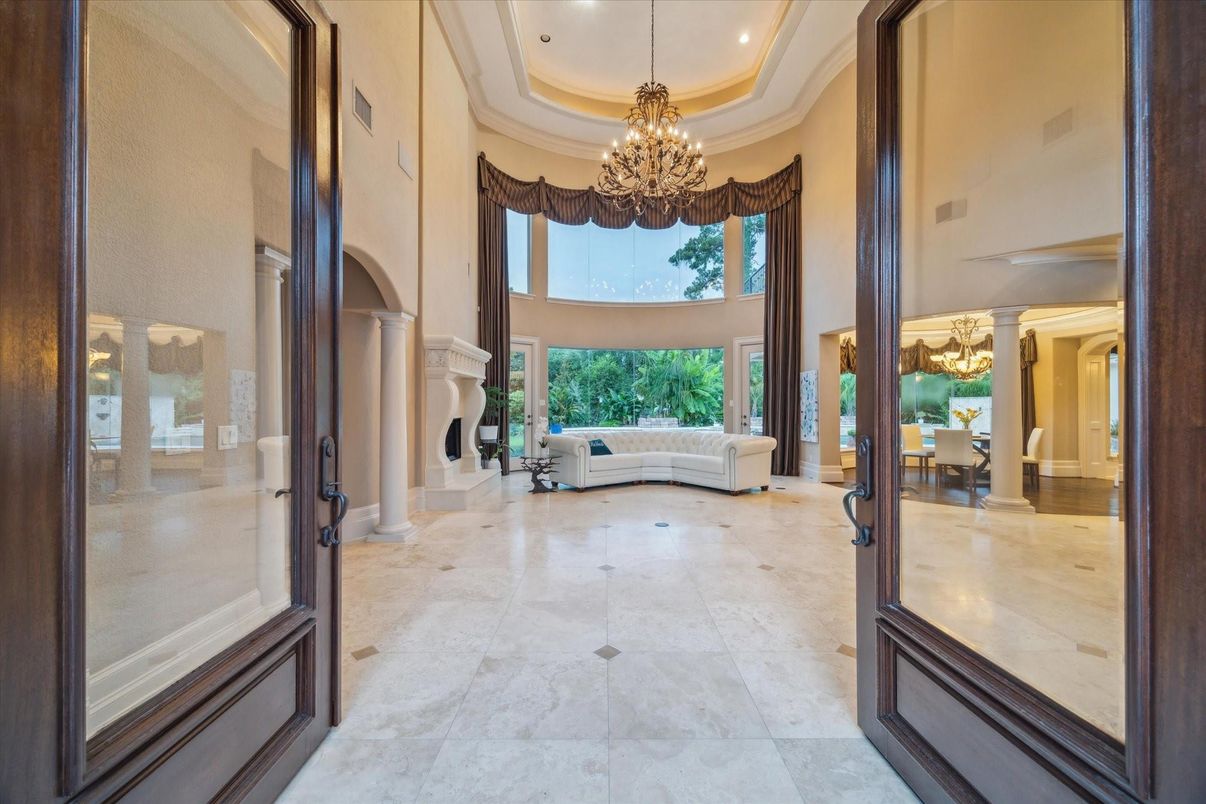 Chandelier, Fireplace, Interior, Recessed Lighting