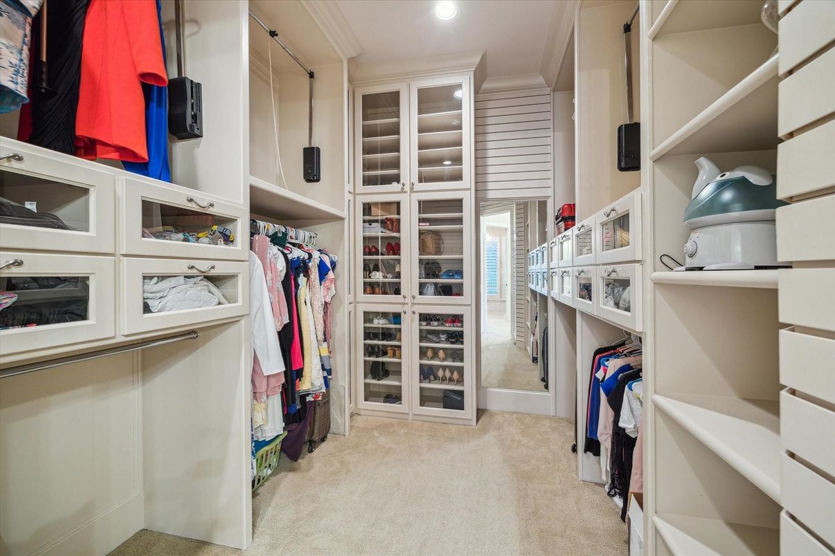 Interior, Recessed Lighting, Walk-in Closets