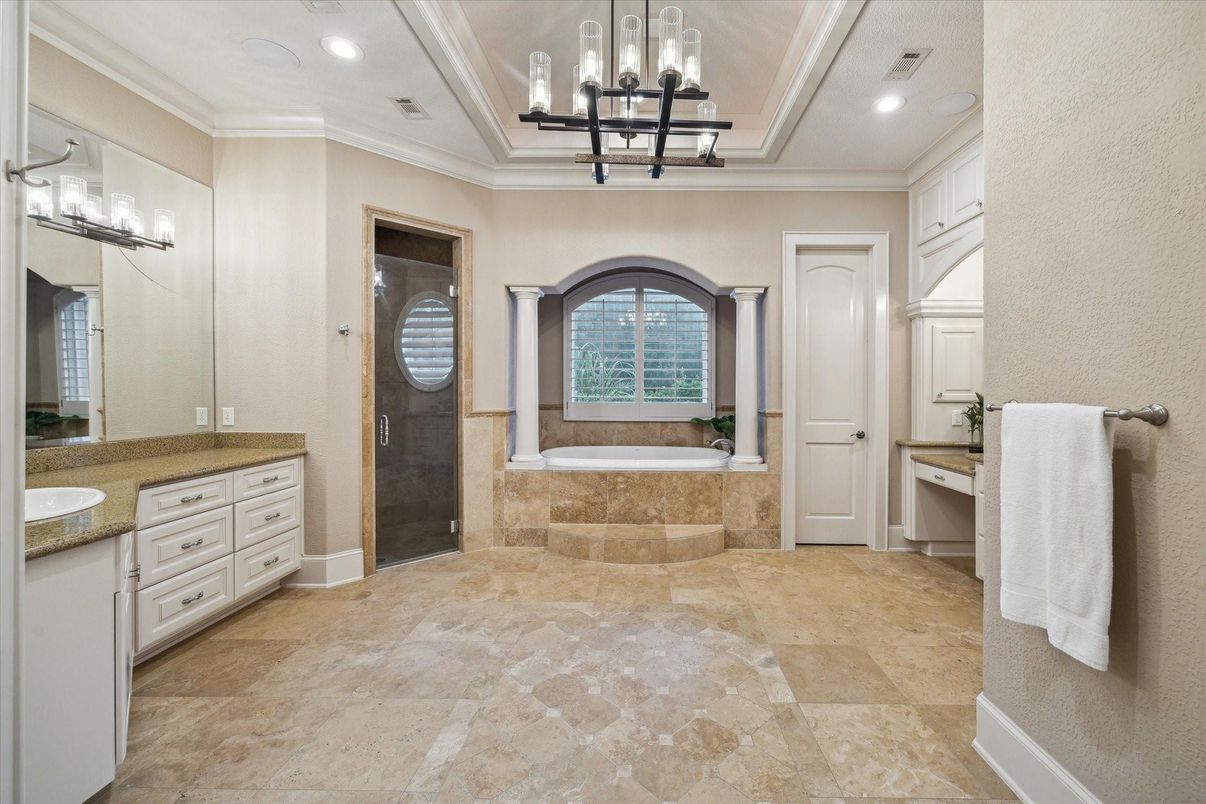 Bathroom, Interior, Pendant Lights, Recessed Lighting