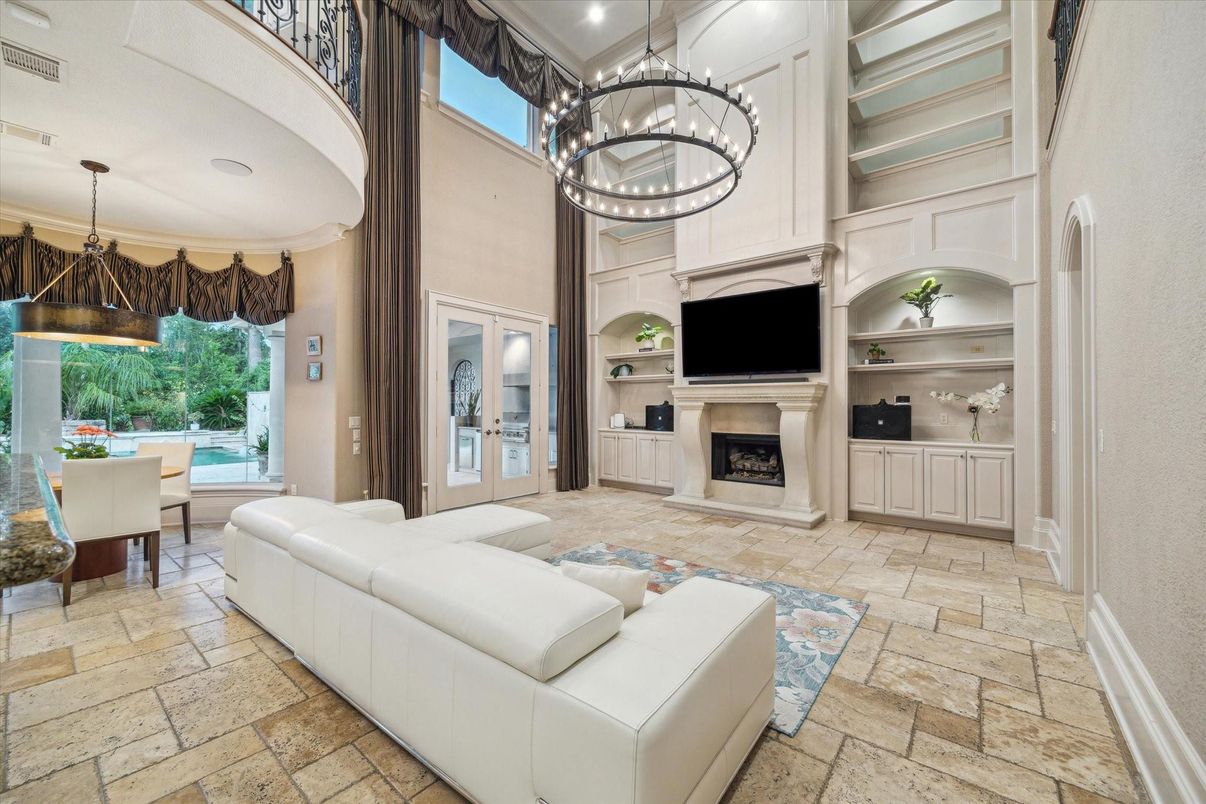 Chandelier, Dining room, Fireplace, Interior, Living room, Pendant Lights