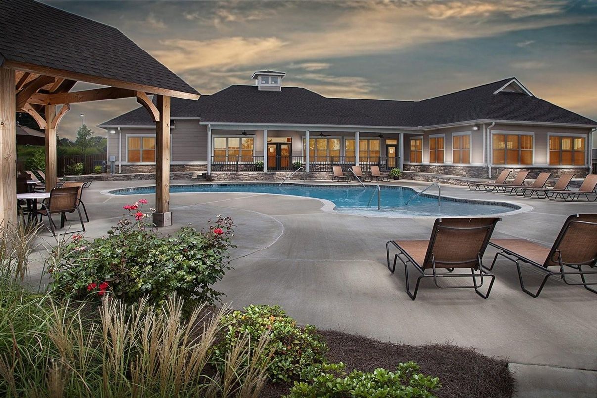Exterior, Pool