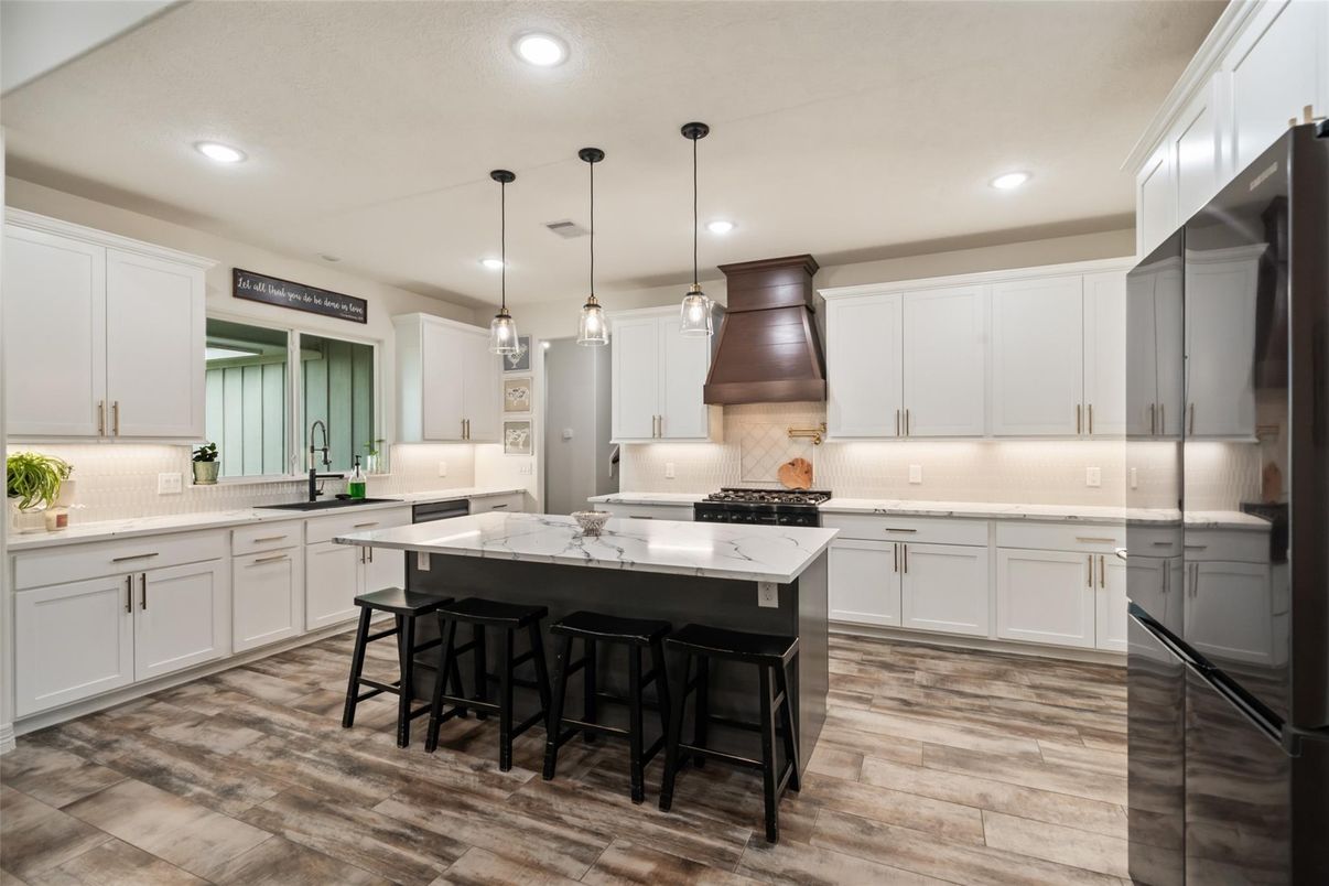 Interior, Kitchen, Pendant Lights, Recessed Lighting, Wood Texture Flooring