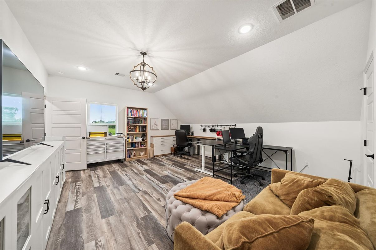 Home Office, Interior, Pendant Lights, Recessed Lighting, Wood Texture Flooring
