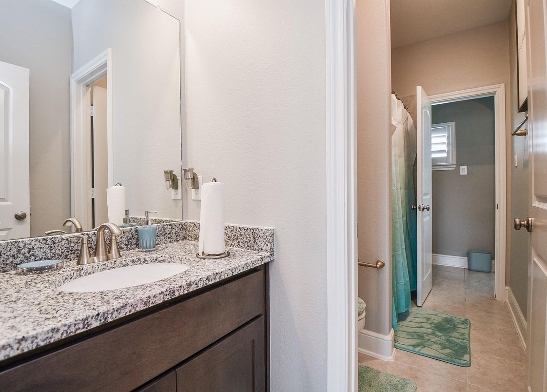 Bathroom, Dual Sink Vanities, Interior