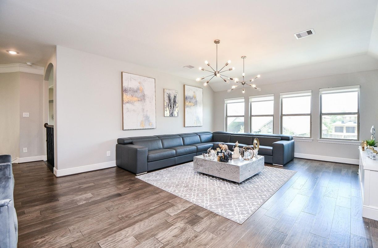 Interior, Living room, Pendant Lights, Recessed Lighting, Wood Texture Flooring