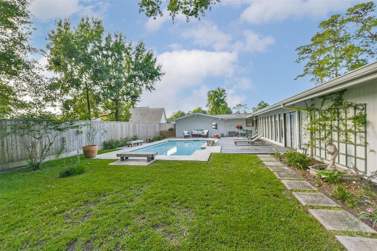 Backyard, Exterior, Pool