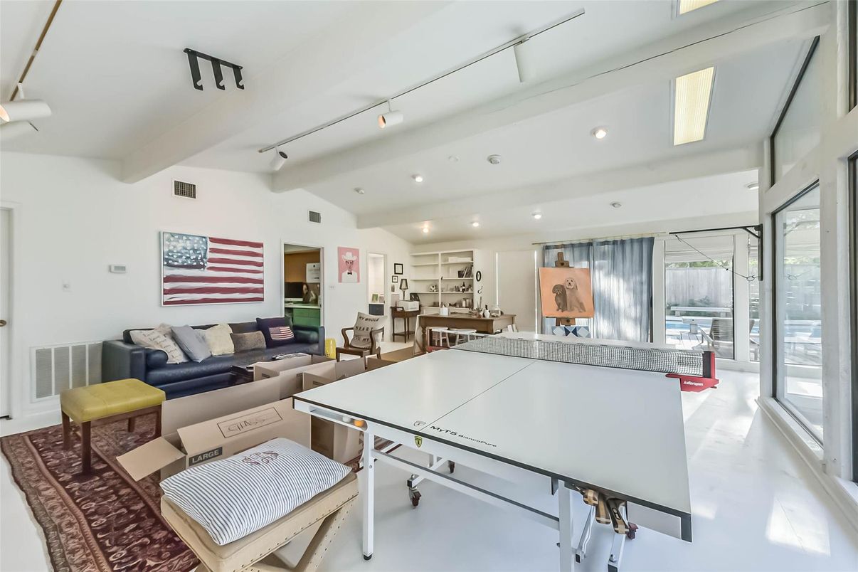Dining room, Interior, Living room, Recessed Lighting