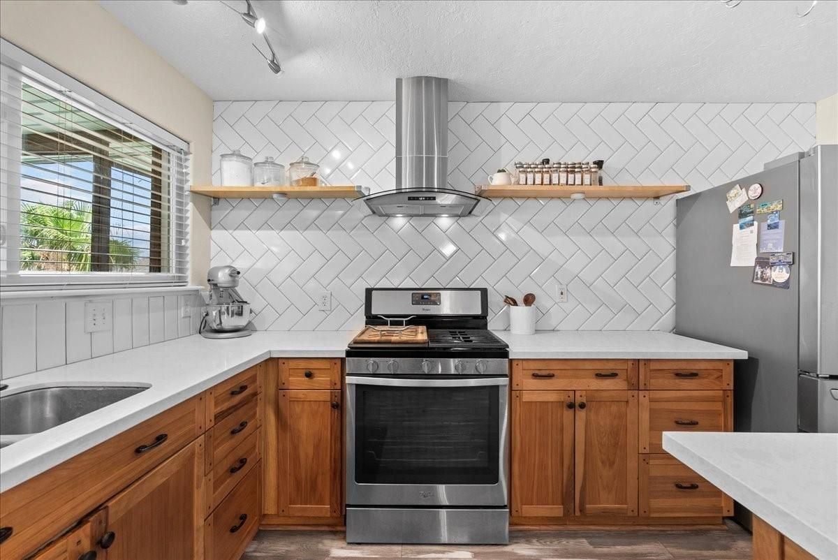 Interior, Kitchen, Stainless Steel Appliances, Wood Texture Flooring